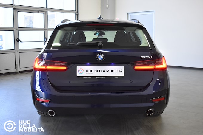 BMW 318d 48V Touring Business Advantage